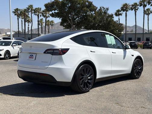 White 2022 Tesla Model Y Performance Dual Motor All-Wheel Drive