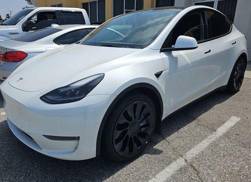 2022 Tesla Model Y Performance Dual Motor All-Wheel Drive