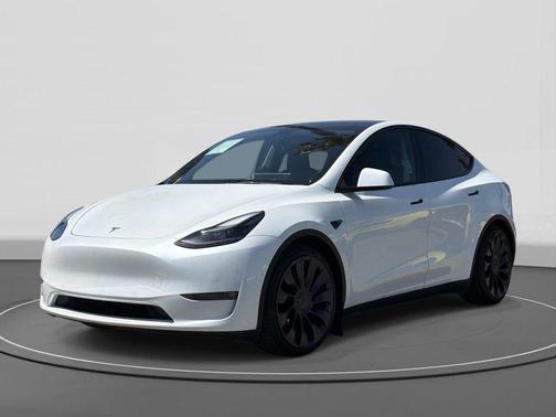 White 2022 Tesla Model Y Performance Dual Motor All-Wheel Drive