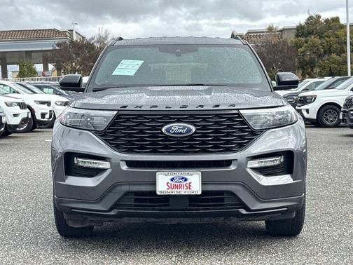 2022 Ford Explorer ST-Line