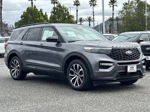 2022 Ford Explorer ST-Line