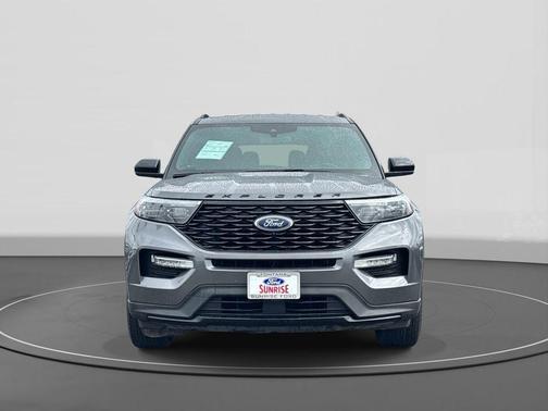 2022 Ford Explorer ST-Line