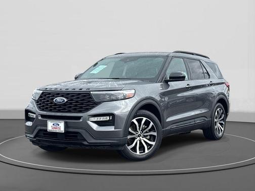 2022 Ford Explorer ST-Line