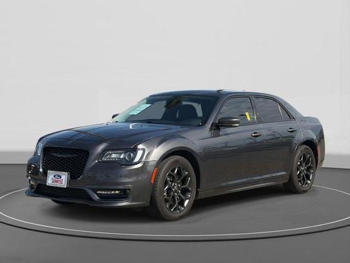 2022 Chrysler 300 Touring