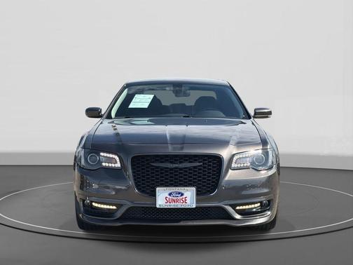 2022 Chrysler 300 Touring