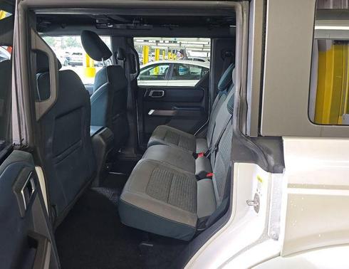 OXFORD WHITE 2023 Ford Bronco Outer Banks