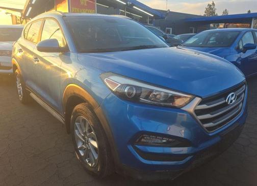 2017 Hyundai TUCSON SE