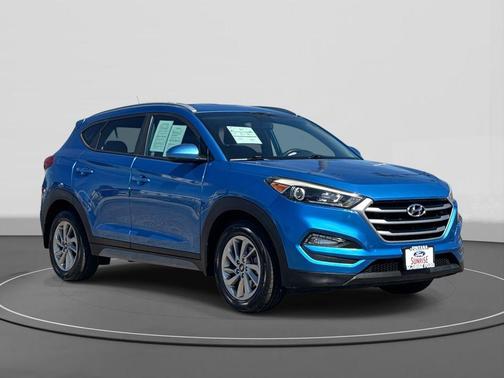 2017 Hyundai TUCSON SE
