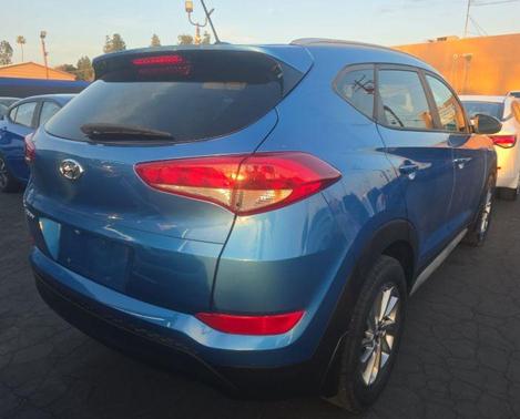 2017 Hyundai TUCSON SE