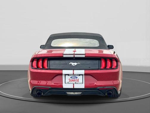 2021 Ford Mustang EcoBoost
