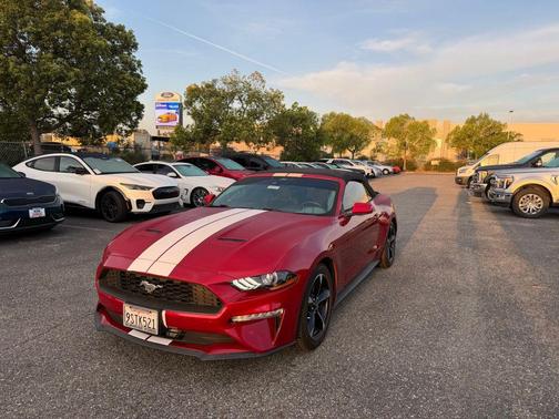 2021 Ford Mustang EcoBoost
