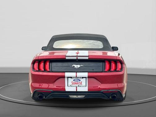 2021 Ford Mustang EcoBoost