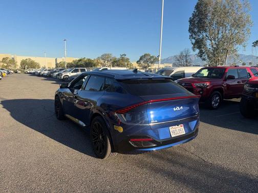 Yacht Blue 2022 Kia EV6 GT-Line