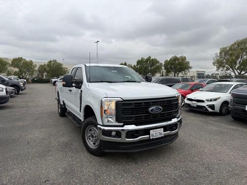 OXFORD WHITE 2025 Ford F-350 XL