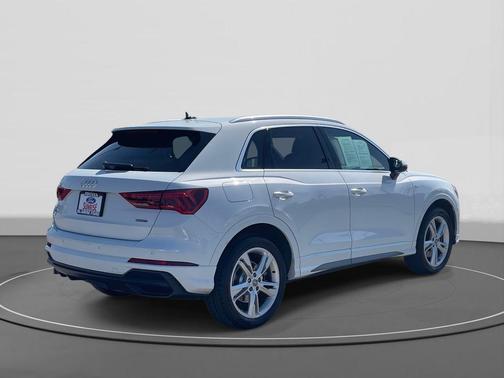 2020 Audi Q3 45 S line Premium