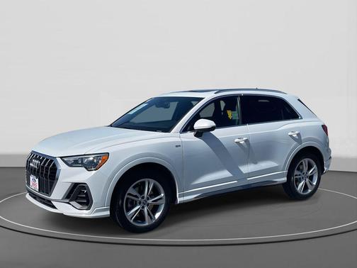 2020 Audi Q3 45 S line Premium