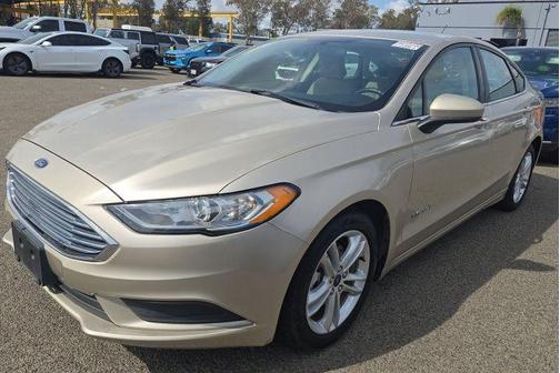 WHITE GOLD 2018 Ford Fusion Hybrid S