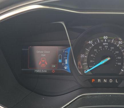 WHITE GOLD 2018 Ford Fusion Hybrid S
