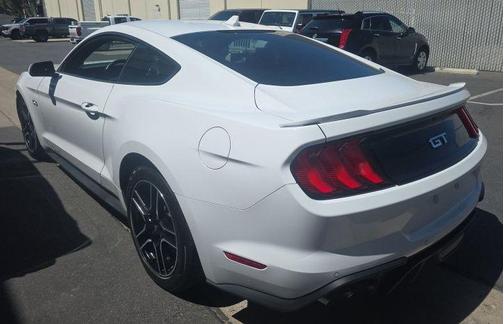 Oxford White 2022 Ford Mustang GT Premium