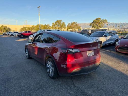 2024 Tesla Model Y Long Range Dual Motor All-Wheel Drive
