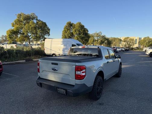 2022 Ford Maverick XL