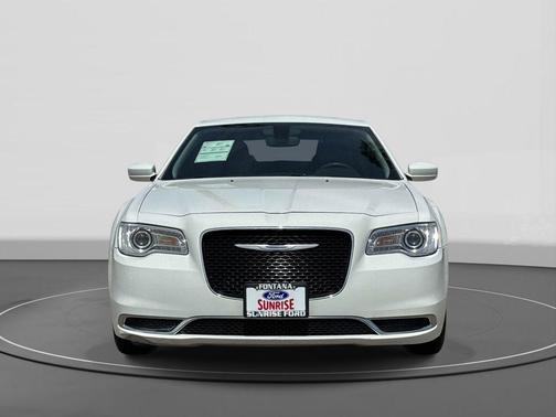2023 Chrysler 300 Touring