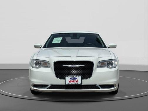 Bright White Clearcoat 2023 Chrysler 300 Touring