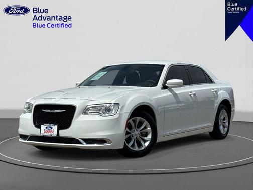 2023 Chrysler 300 Touring