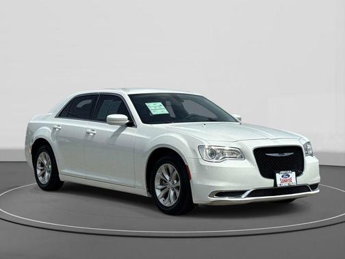 2023 Chrysler 300 Touring