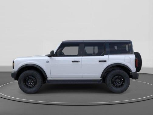 Oxford White 2026 Ford Bronco Outer Banks