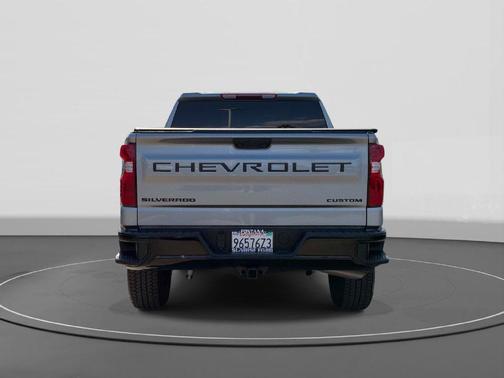 Sterling Gray Metallic 2024 Chevrolet Silverado 1500 Custom Trail Boss