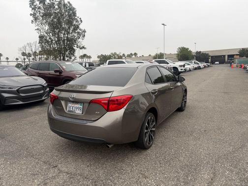 Falcon Gray Metallic 2018 Toyota Corolla SE