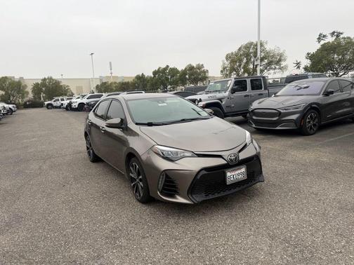 Falcon Gray Metallic 2018 Toyota Corolla SE
