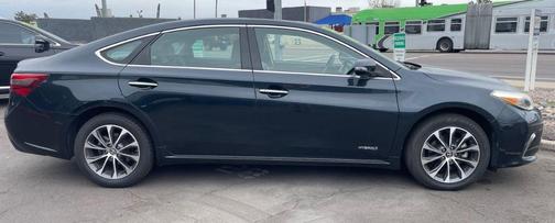 2018 Toyota Avalon Hybrid XLE Plus