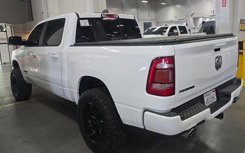 Bright White Clearcoat 2019 RAM 1500 Big Horn