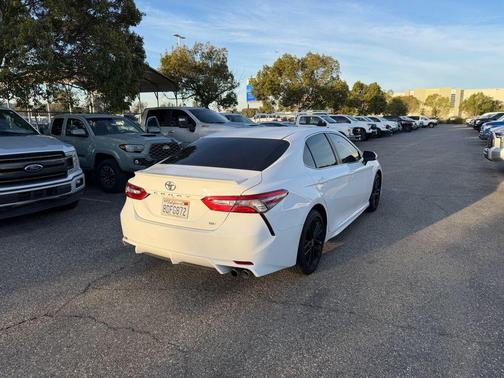 2018 Toyota Camry SE