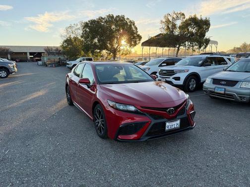 2023 Toyota Camry SE