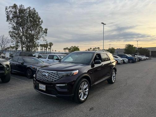 JEWEL RED MET TINTED CC 2023 Ford Explorer Platinum