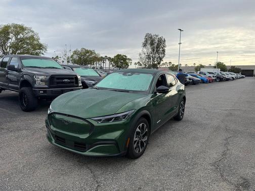 ERUPTION GREEN METALLIC 2025 Ford Mustang Mach-E Select