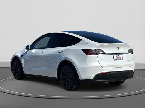2025 Tesla Model Y Long Range Dual Motor All-Wheel Drive