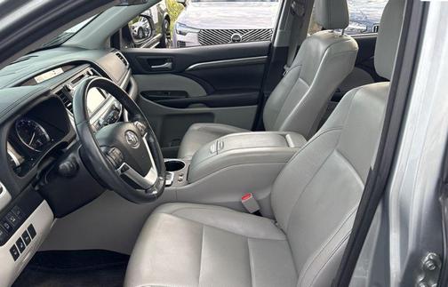 2018 Toyota Highlander Limited Platinum