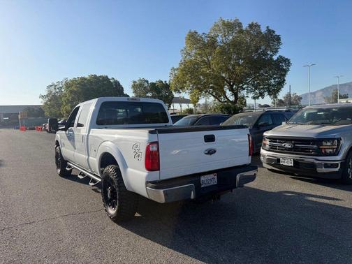Oxford White 2015 Ford F-250 Lariat