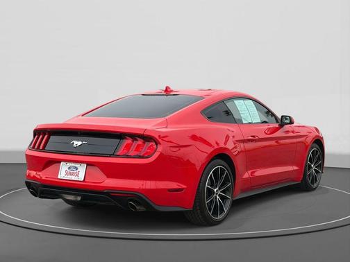 2022 Ford Mustang EcoBoost