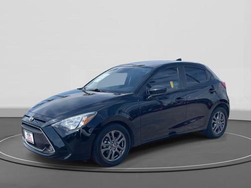 2020 Toyota Yaris Sedan LE