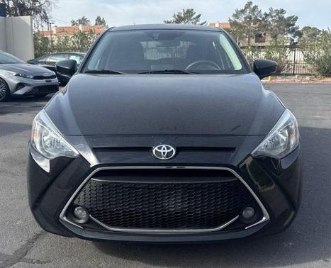 2020 Toyota Yaris Sedan LE
