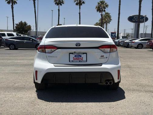 Ice Cap 2023 Toyota Corolla Hybrid SE