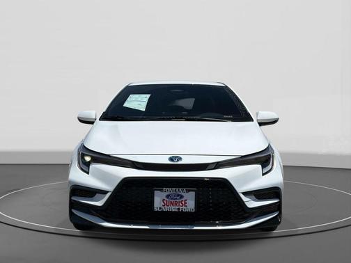 Ice Cap 2023 Toyota Corolla Hybrid SE