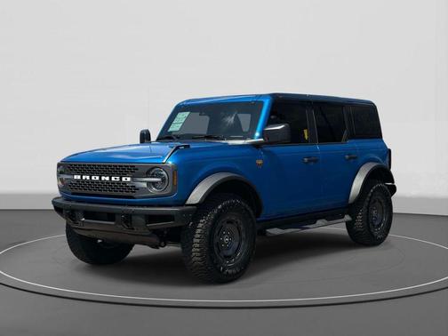 VELOCITY BLUE METALLIC 2024 Ford Bronco Badlands