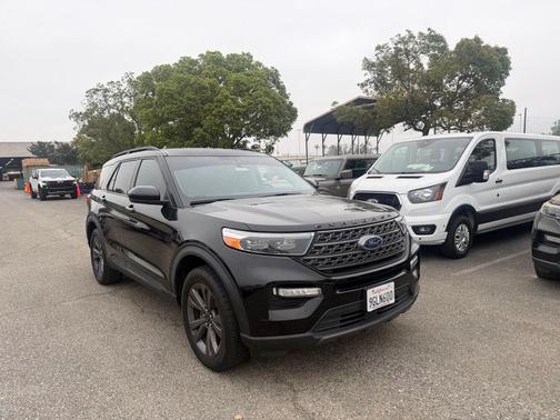 Agate Black Metallic 2023 Ford Explorer XLT