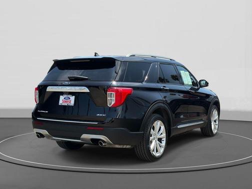 Agate Black Metallic 2022 Ford Explorer Platinum